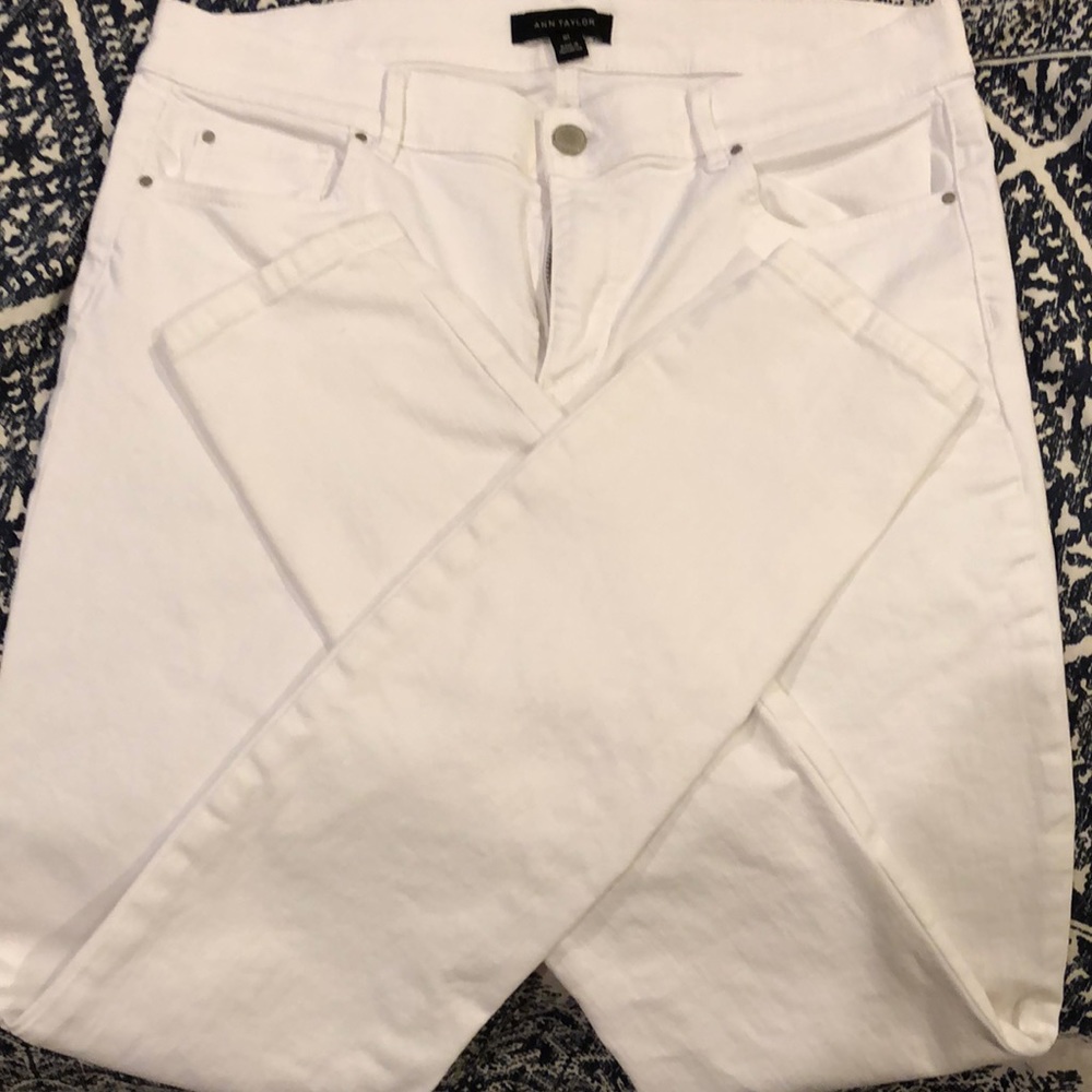 Ann Taylor “The Skinny” White Stretchy Jeans 10T Tall